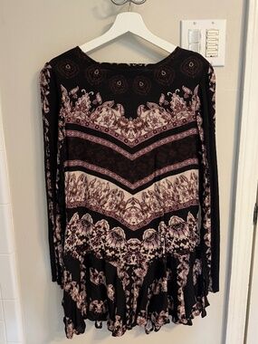 Free People Black Long-Sleeved Mini Dress. Like New, XS